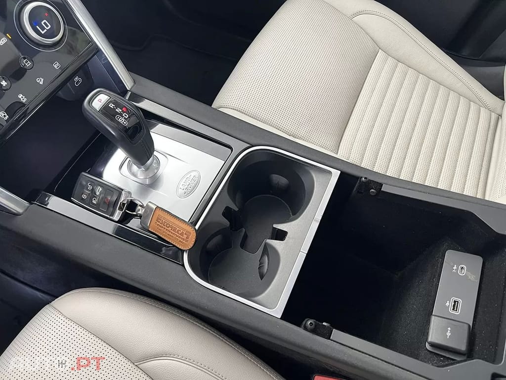 Land Rover Discovery Sport 1.5 I3 P300e AWD Dynamic SE