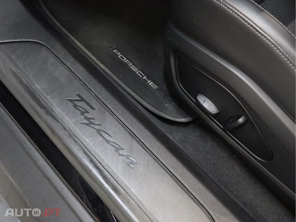 Porsche Taycan Standard