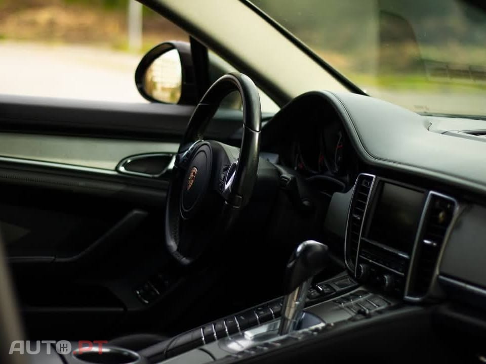 Porsche Panamera Diesel Platinum Edition