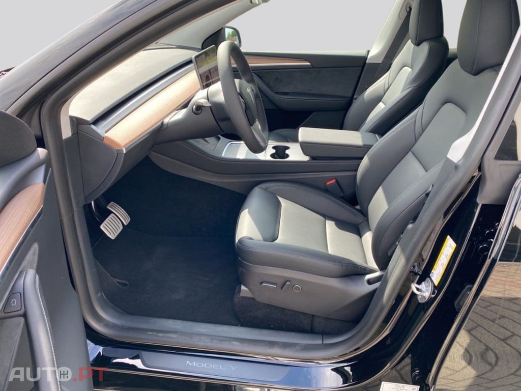 Tesla Model Y I.V.A DEDUTIVEL Performance 