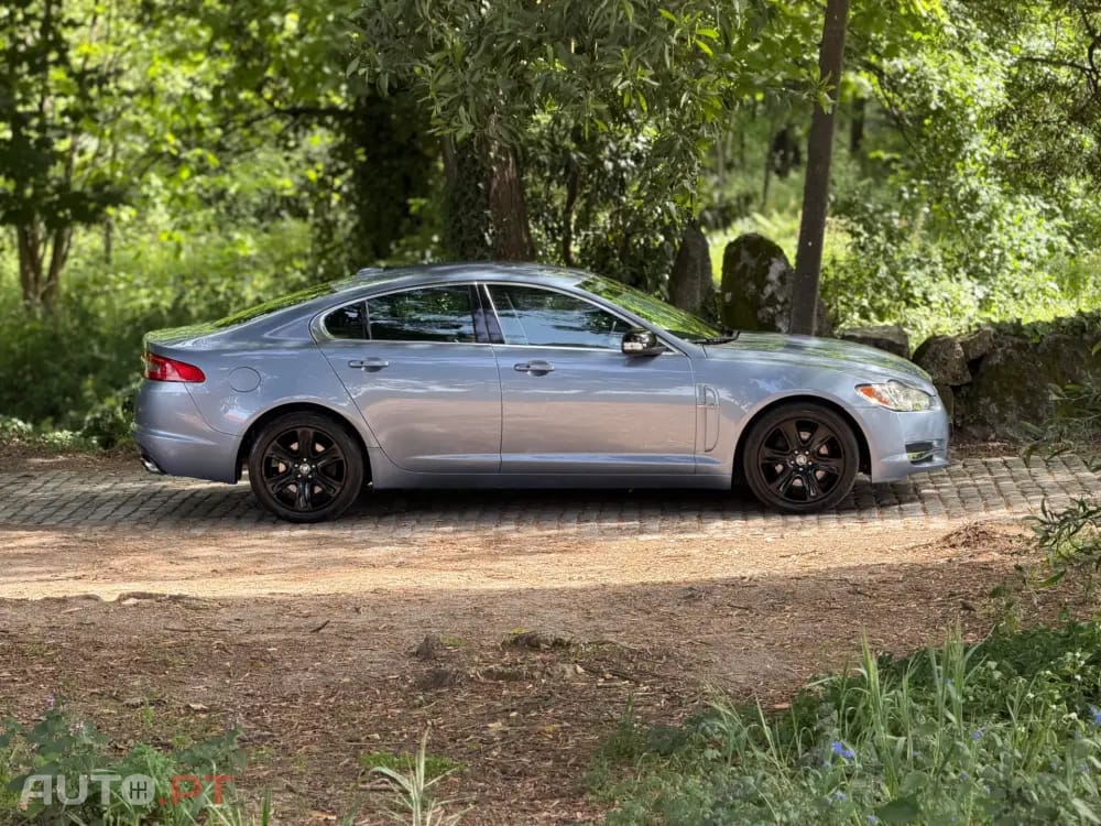 Jaguar XF 2.7 D V6 Premium Luxury