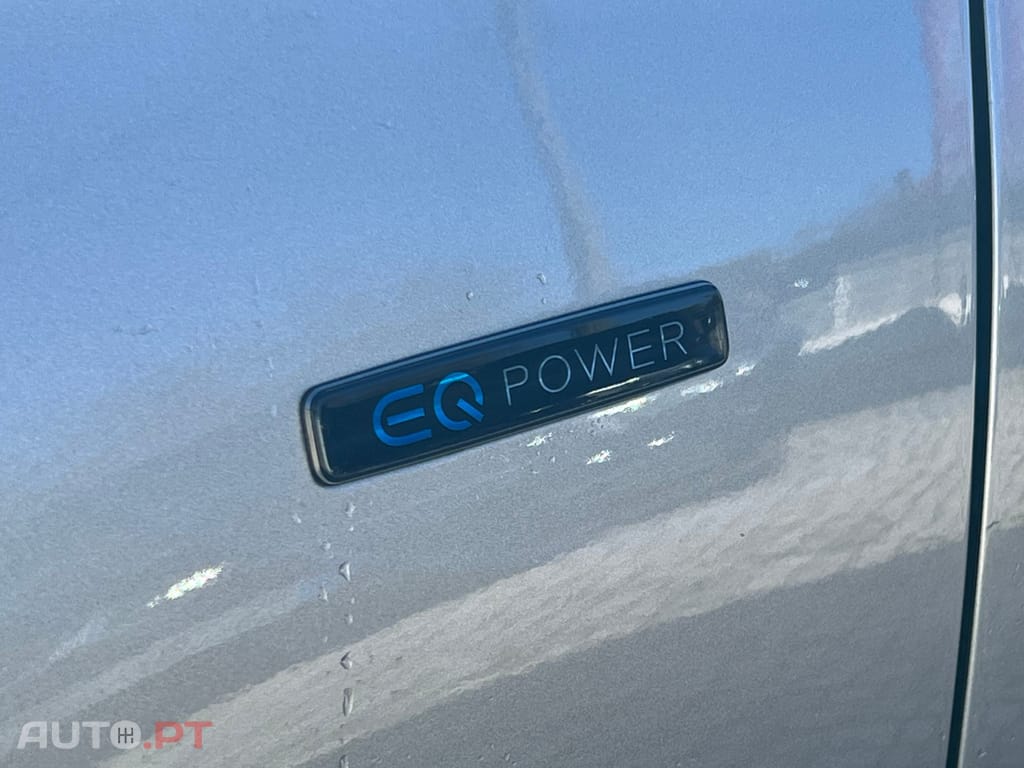 Mercedes-Benz A 250 e 8G-DCT AMG Line