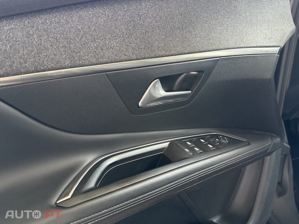 Peugeot 3008 1.2 PureTech Allure