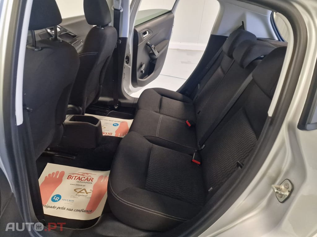 Peugeot 208 1.2 STYLE