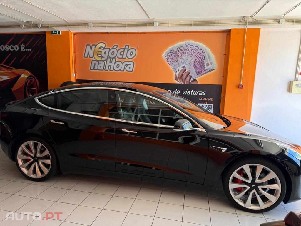 Tesla Model 3 Dual Motor Performance