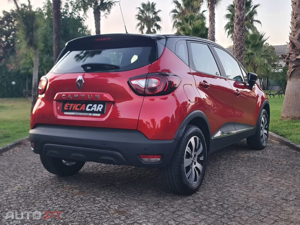 Renault Captur 1.5 dCi Red Edition