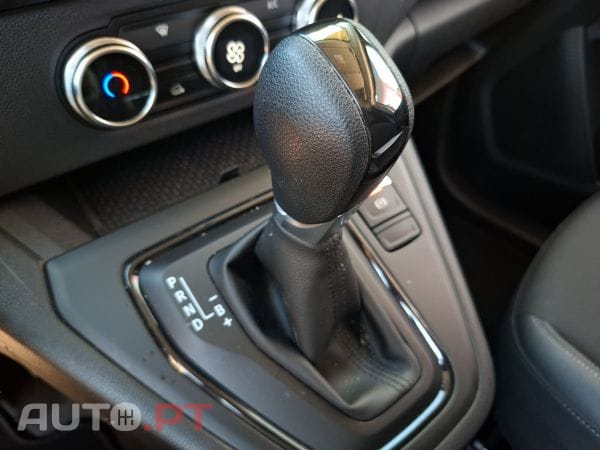 Renault Kangoo Van E-tech L2 start autonomia conforto 11 CA (2Lug) my24 (stock)
