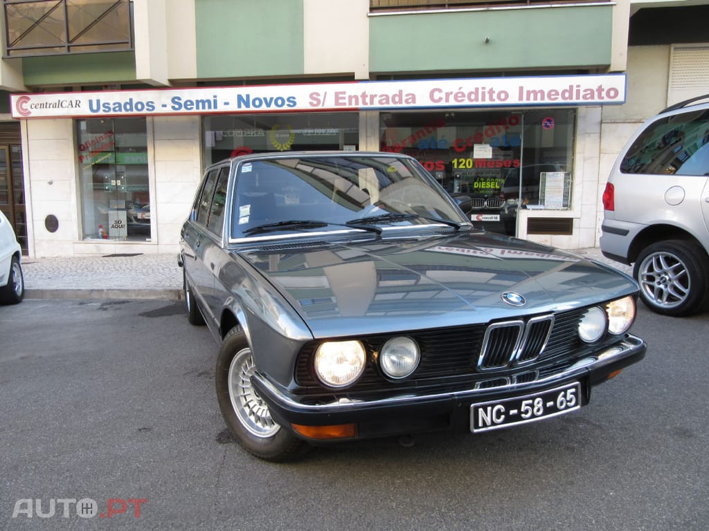 BMW 520 i E28 1983 Clássico