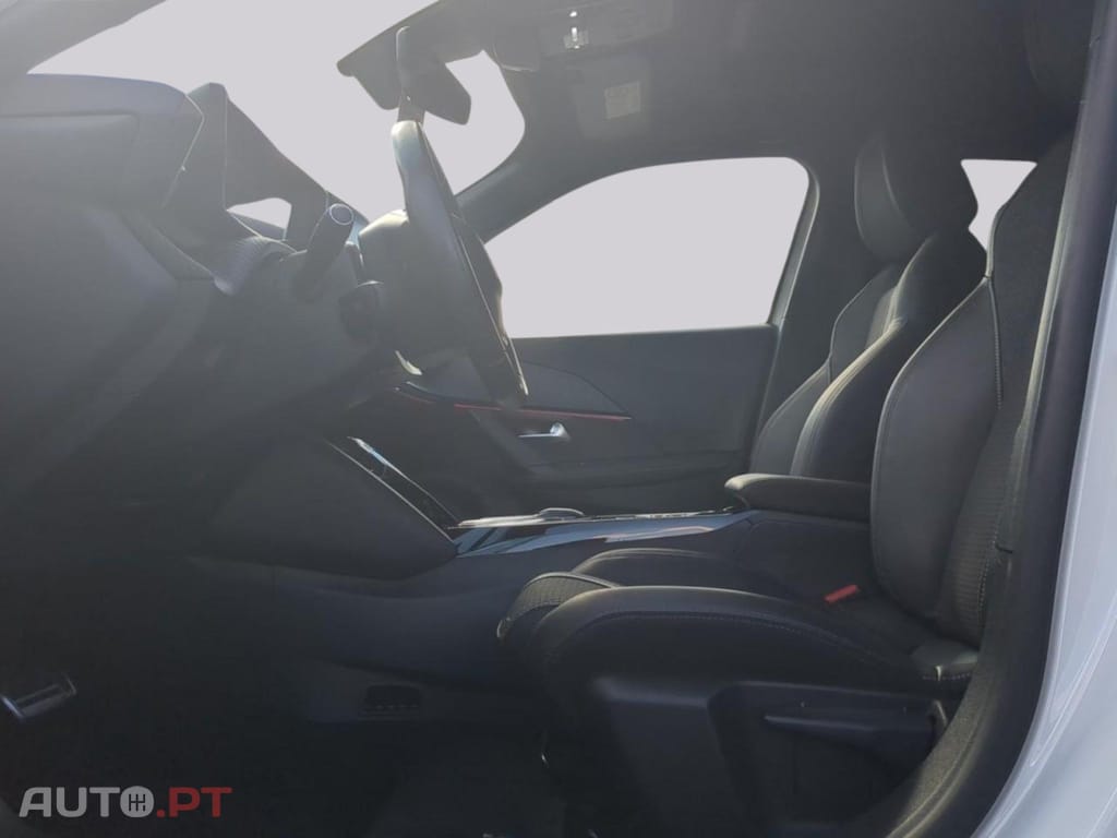 Peugeot E-2008 GT I.V.A DEDUTIVEL