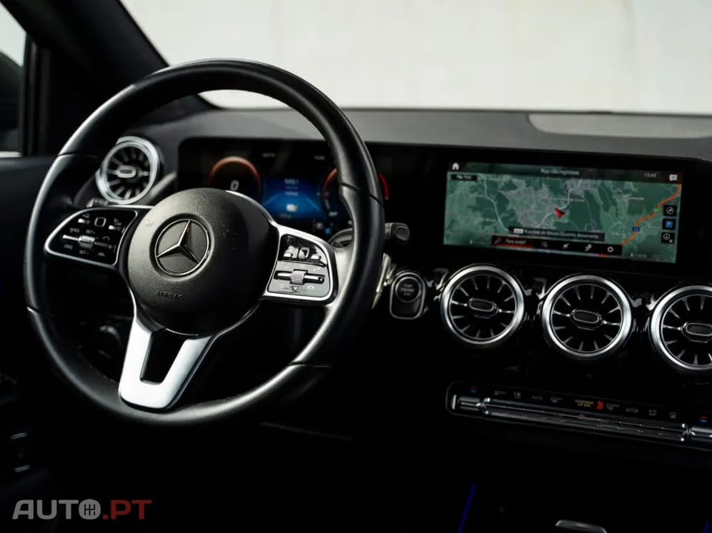 Mercedes-Benz GLA 250 e AMG Line