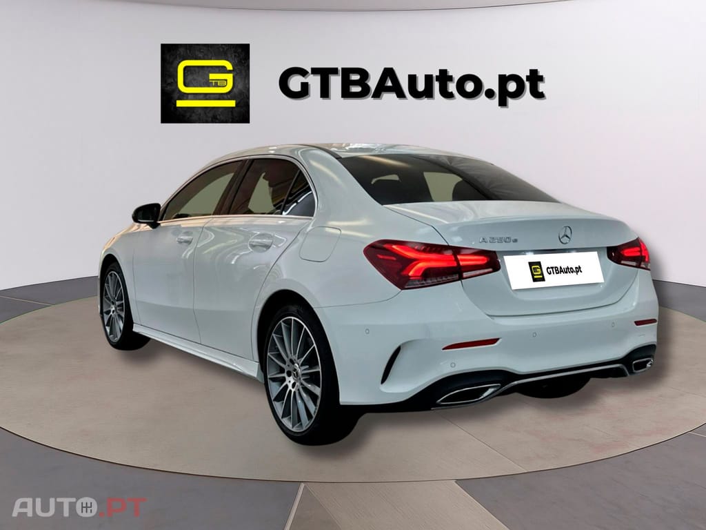 Mercedes-Benz A 250 I.V.A DEDUTIVEL AMG Line