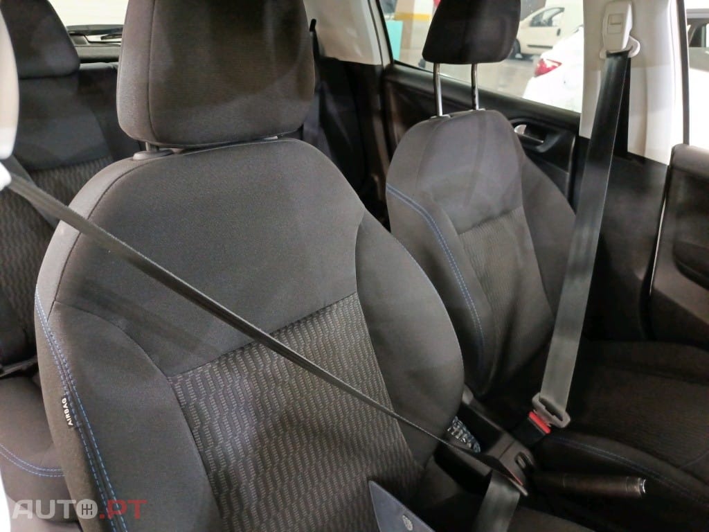 Peugeot 208 1.6 BlueHDi Style