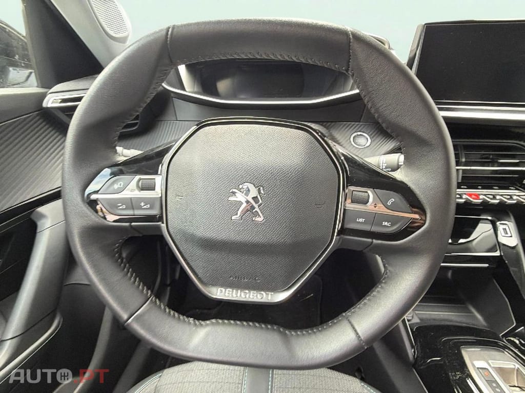 Peugeot E-2008 Allure