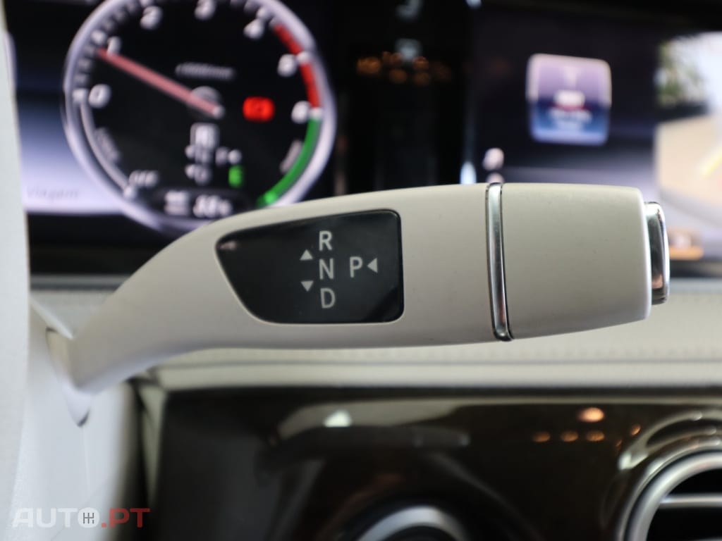 Mercedes-Benz S 300 BlueTEC Hybrid