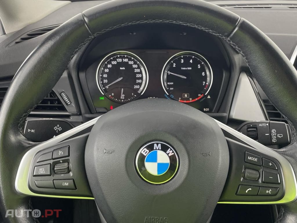 BMW 216 i 7L Advantage