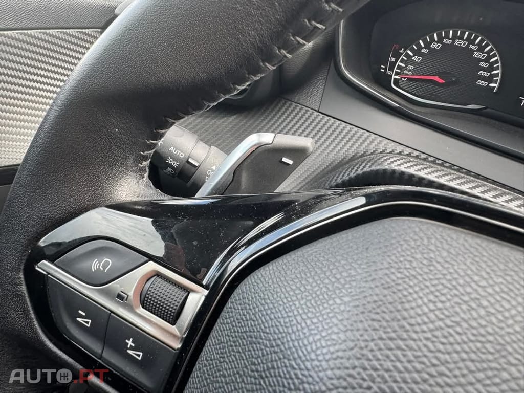 Peugeot 208 1.2 PureTech Allure EAT8