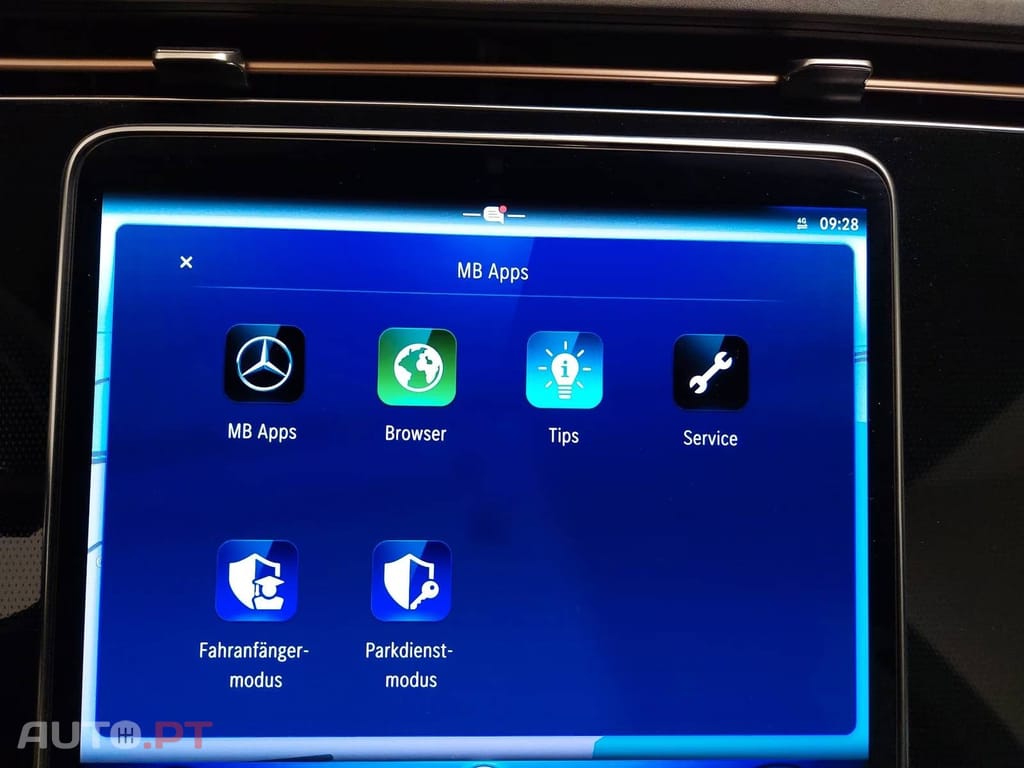 Mercedes-Benz EQE 300 