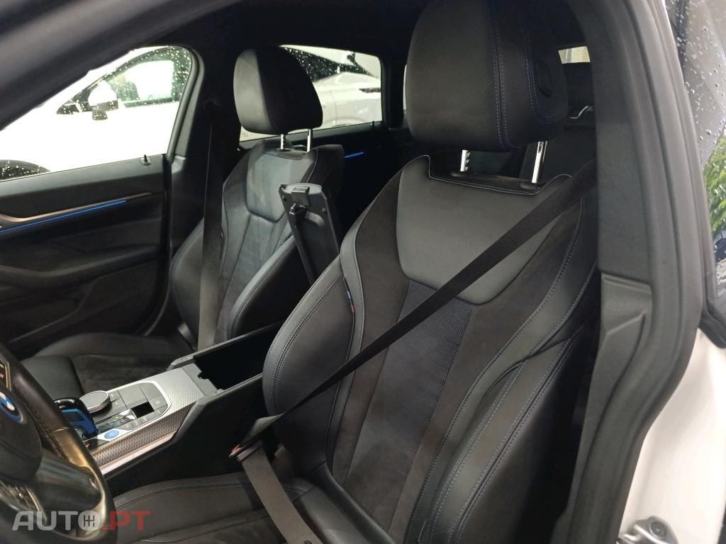 BMW i4 eDrive40 Pack Desportivo M