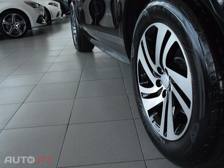 Land Rover Evoque 2.0 D150 AWD R-Dynamic S Auto