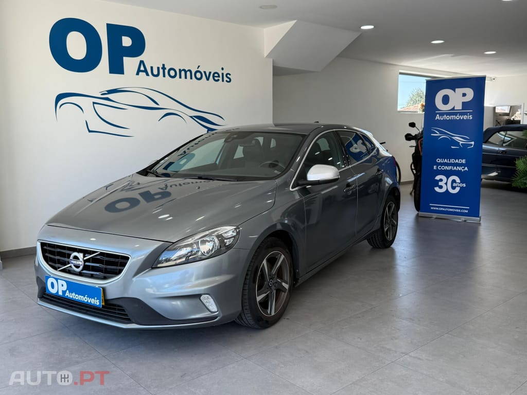 Volvo V40 2.0 D2 R-Design