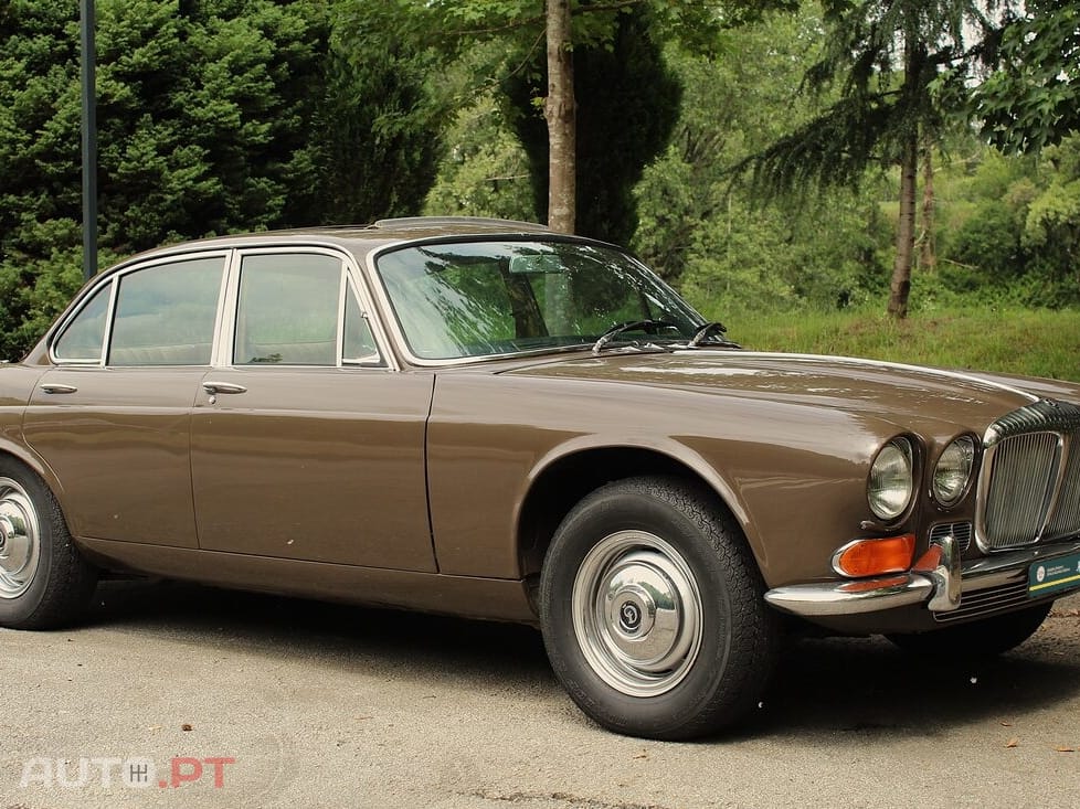Jaguar Souvereign Daimler 4.2 S1