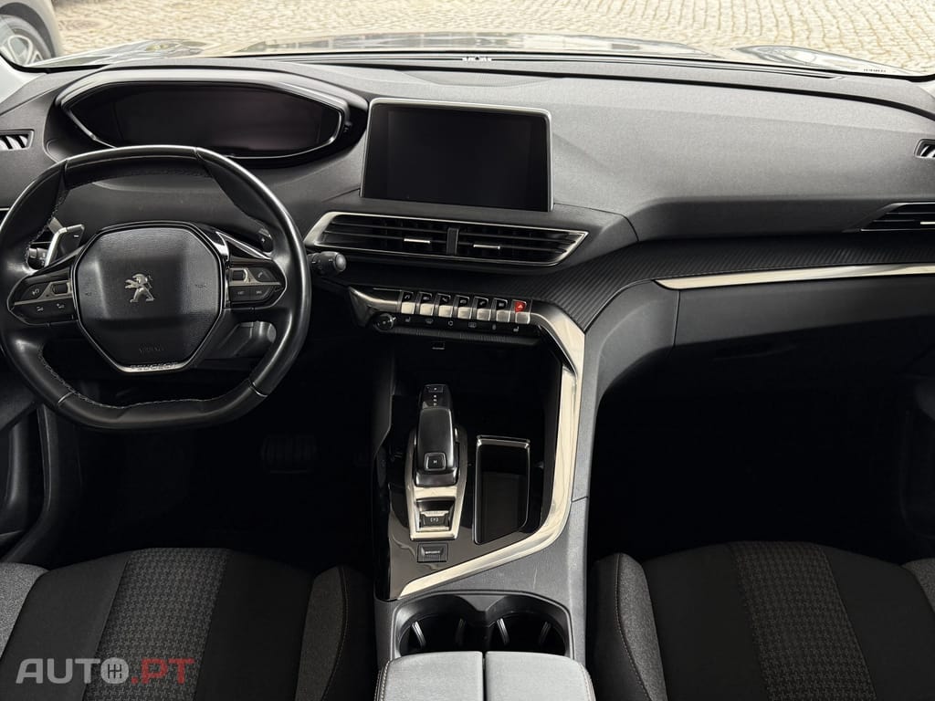 Peugeot 5008 1.2 PureTech Allure EAT8