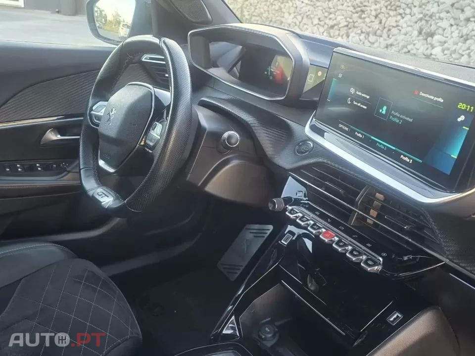 Peugeot E-2008 GT Pack