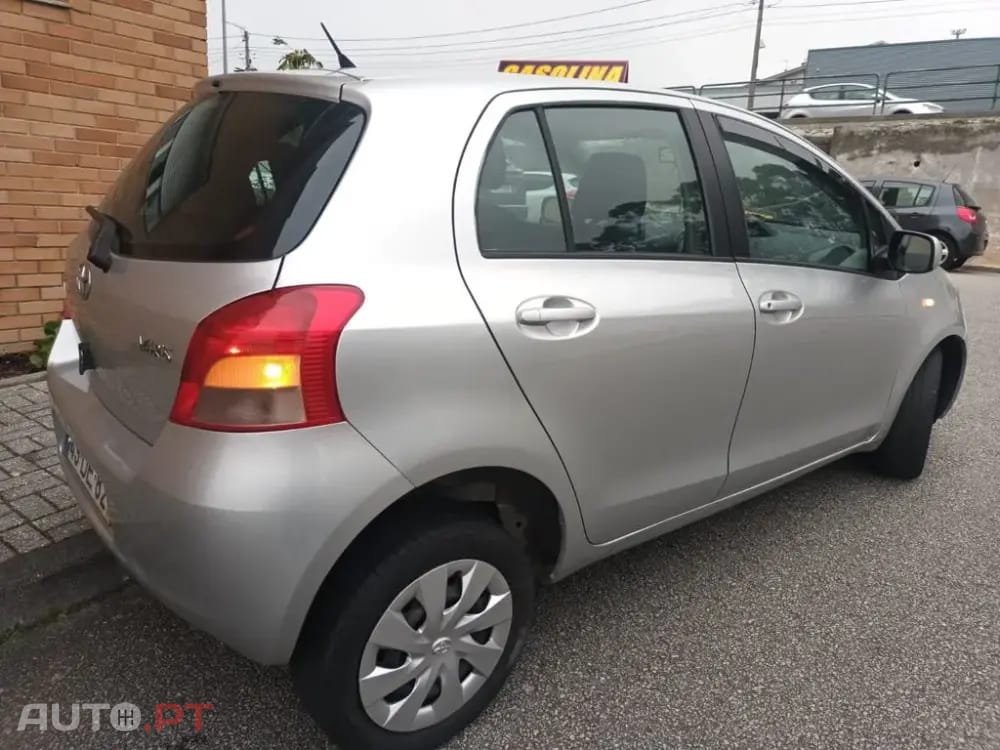 Toyota Yaris 1.0 VVT-i AC