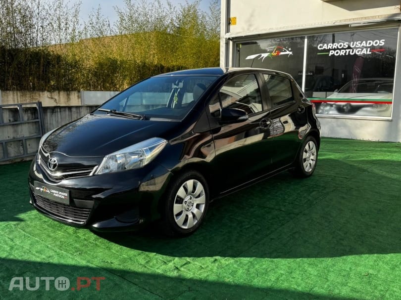Toyota Yaris 1.33 VVT-i Sport+Navi