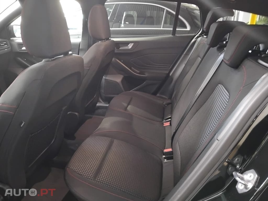 Ford Focus SW 1.0 EcoBoost MHEV ST-Line