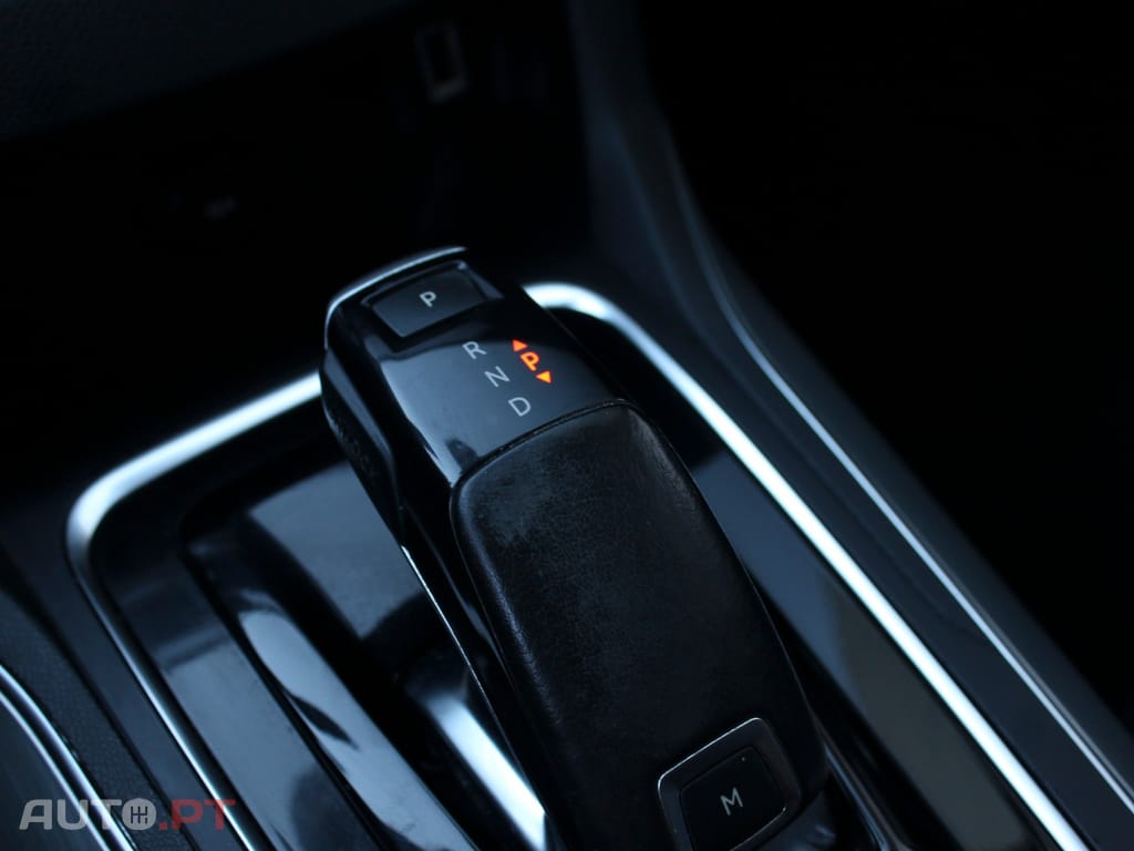Peugeot 308 1.2 PureTech Allure EAT8