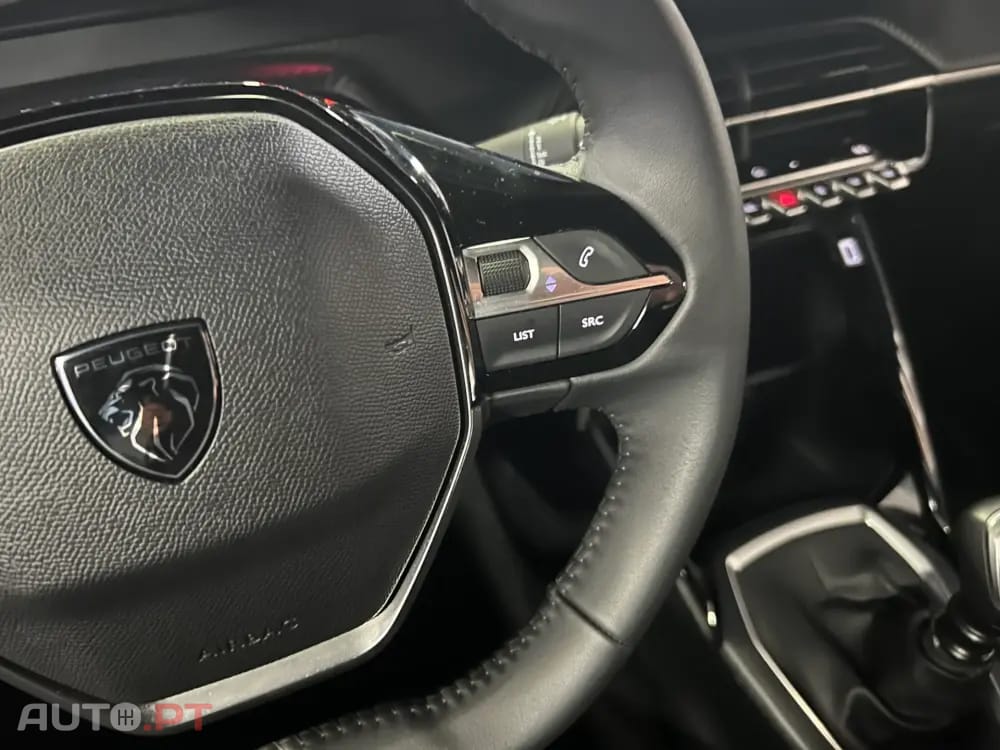 Peugeot 2008 1.2 PureTech Style — fotografia 14