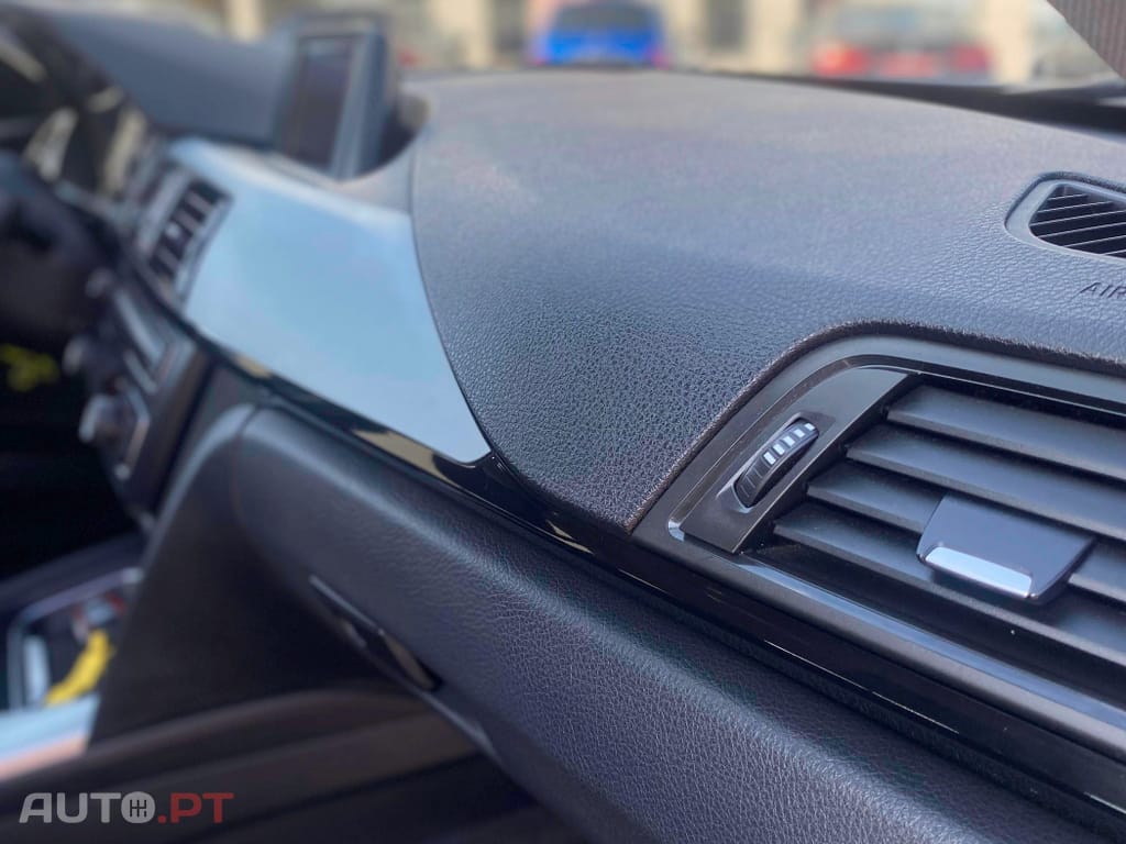 BMW 318 d Touring Line Sport