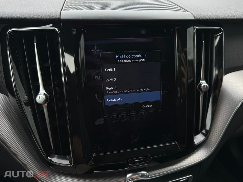 Volvo XC60 2.0 T6 PHEV R-Design AWD