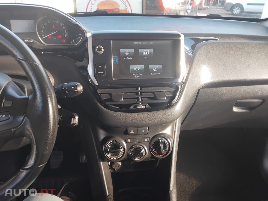 Peugeot 208 1.2 PureTech