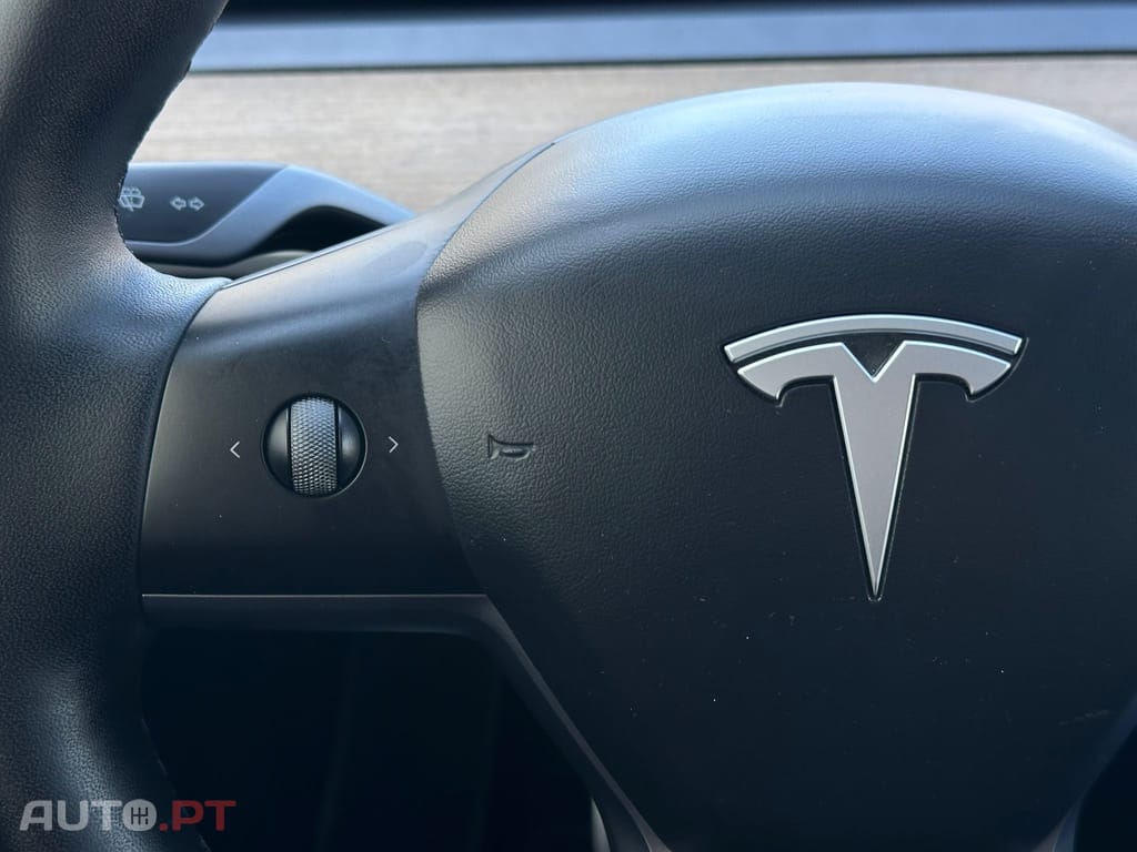 Tesla Model Y Performance Tração Integral