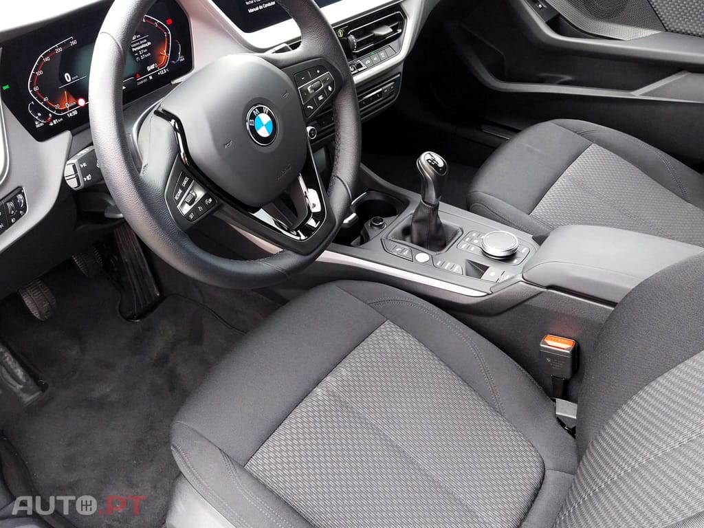 BMW 116 116d ADVENTAGE