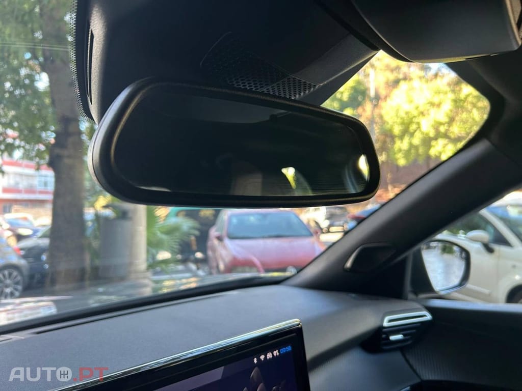Peugeot E-2008 54 kWh Allure