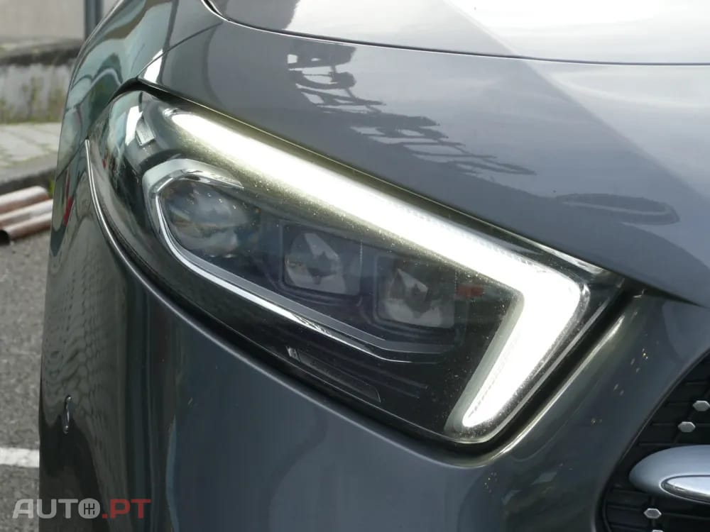 Mercedes-Benz A 250 e AMG Line