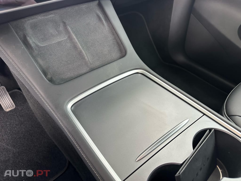Tesla Model Y Long Range Tração Integral
