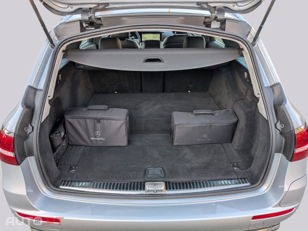 Mercedes-Benz E 300 e T-Modell Avantgarde I.V.A DEDUTIVEL