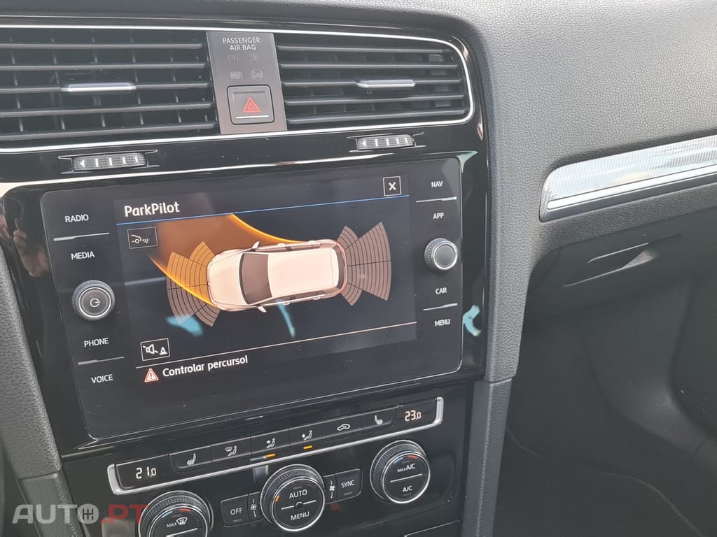 Volkswagen Golf 1.6 TDI R-Line DSG