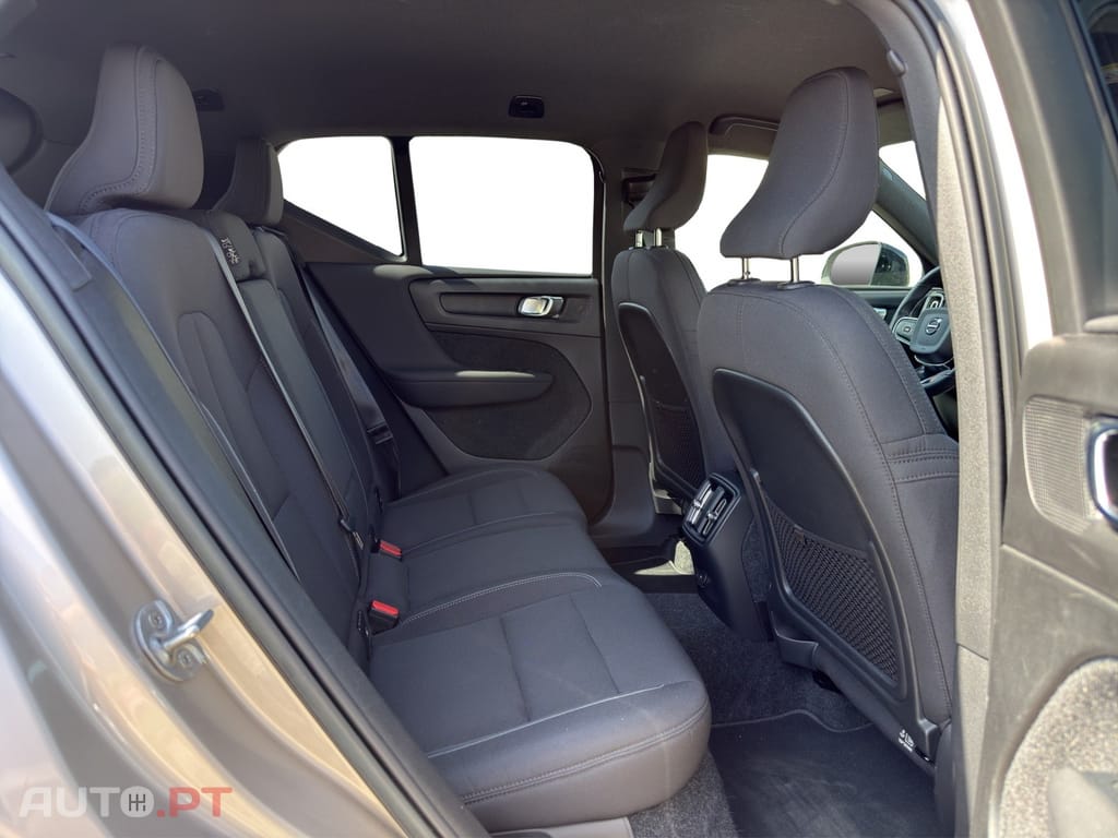Volvo XC40 Recharge 69 kWh Single Motor Plus