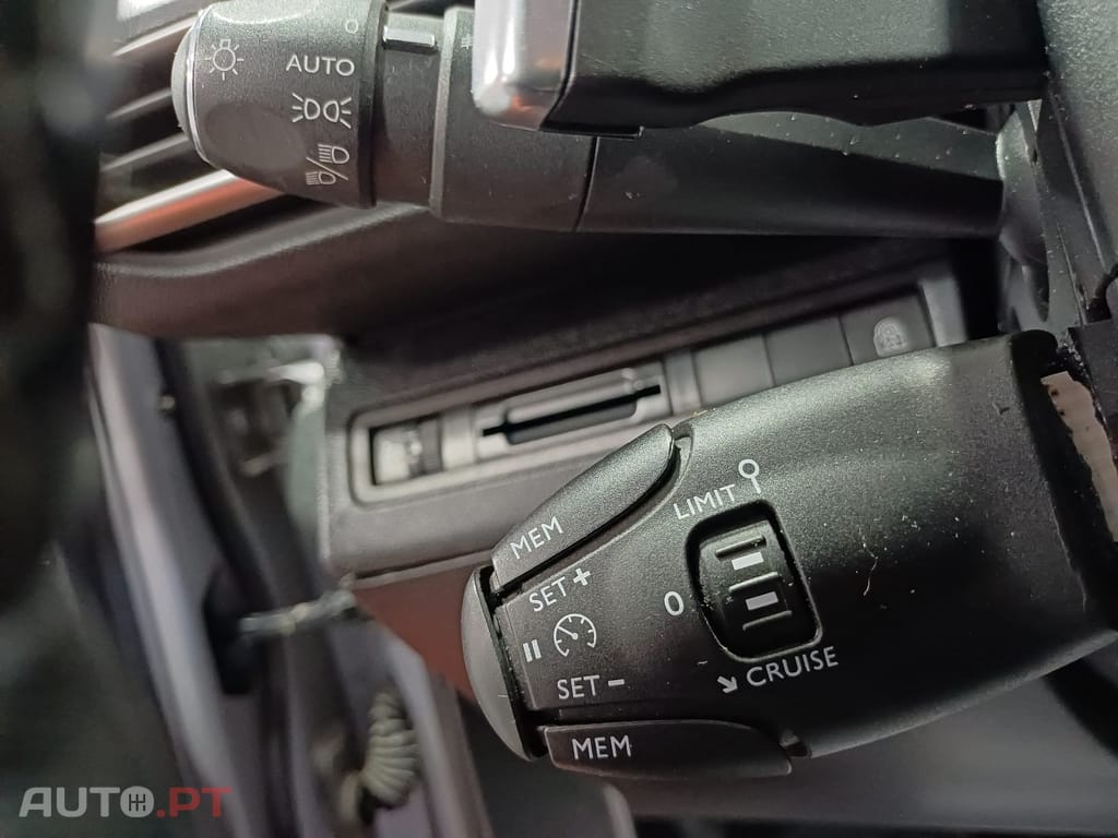 Peugeot 5008 1.5 BlueHDi Allure EAT8