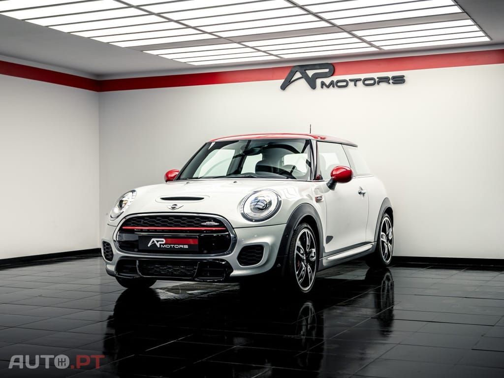 MINI Cooper John Cooper Works