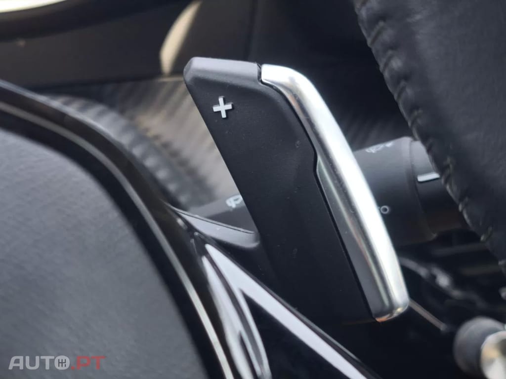 Peugeot 2008 PureTech 130 EAT8 Allure