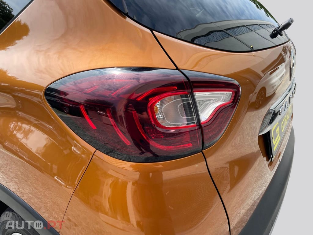 Renault Captur TCE LIMITED 