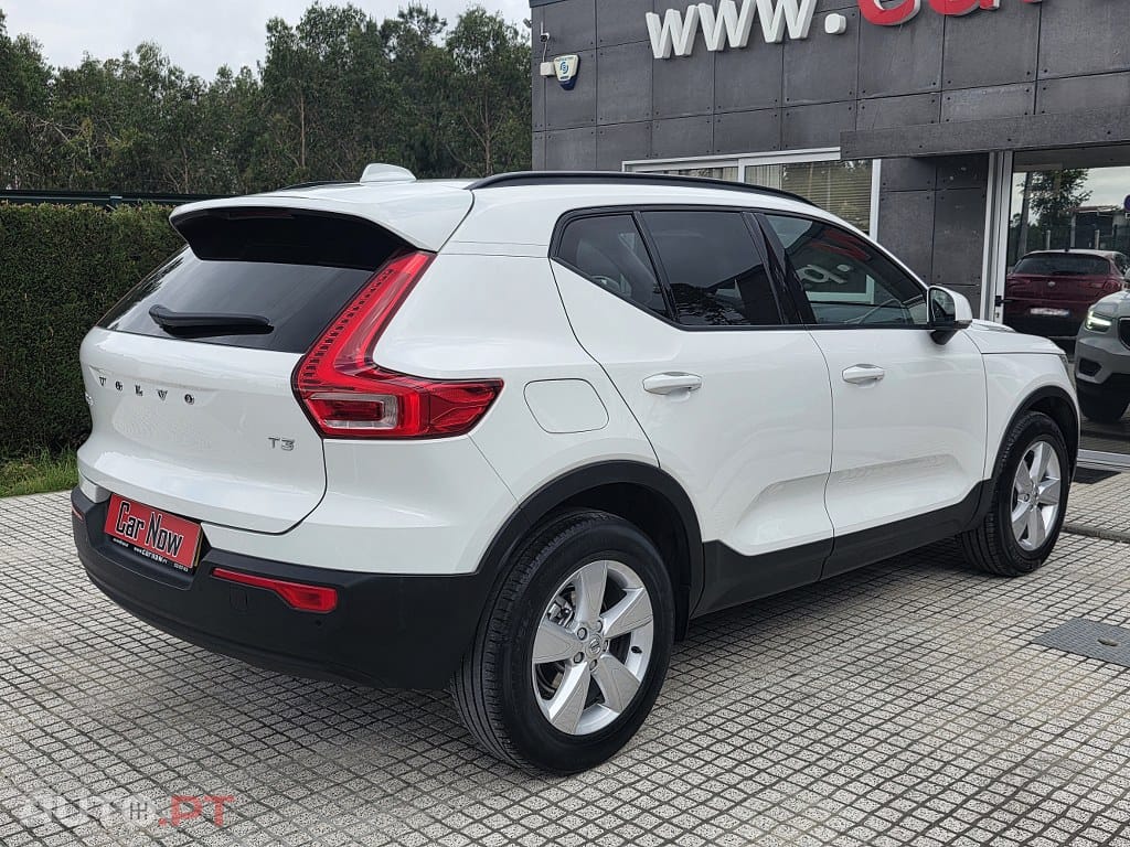 Volvo XC40 1.5 T3 Momentum Tech Edition
