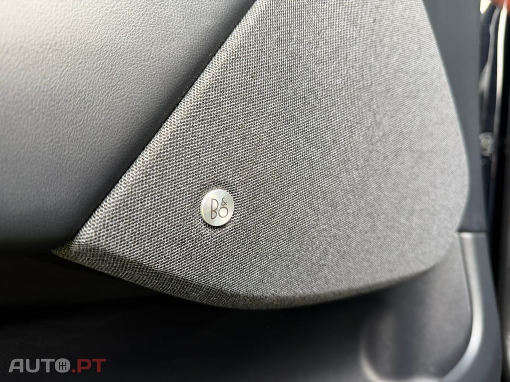 Ford Mustang Mach-E Alargada