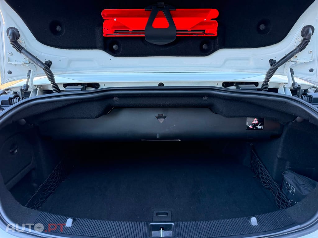 Mercedes-Benz E 220 BlueTEC Auto